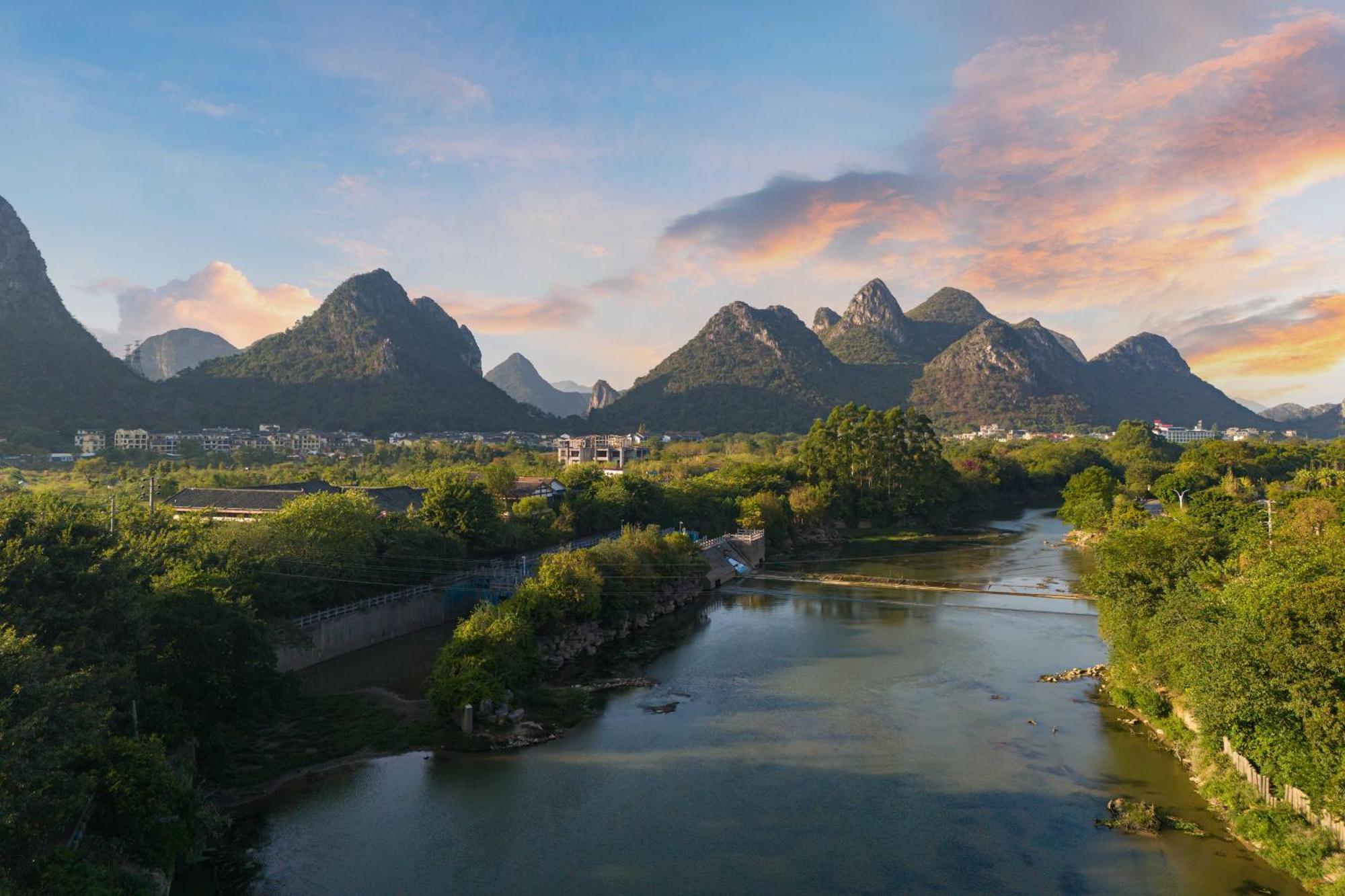 Guilin Village Creek Inn-Free Private Car Pick Up Station Stay 3 Nights Bagian luar foto